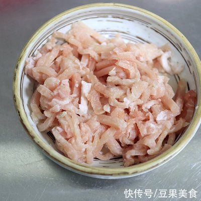 肉丝蒜黄炒豆腐丝