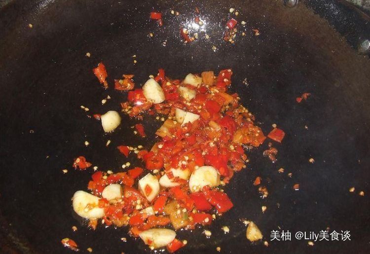 这是我吃过最下饭的家常菜,好吃的狠!没吃三碗饭都不轻易起身