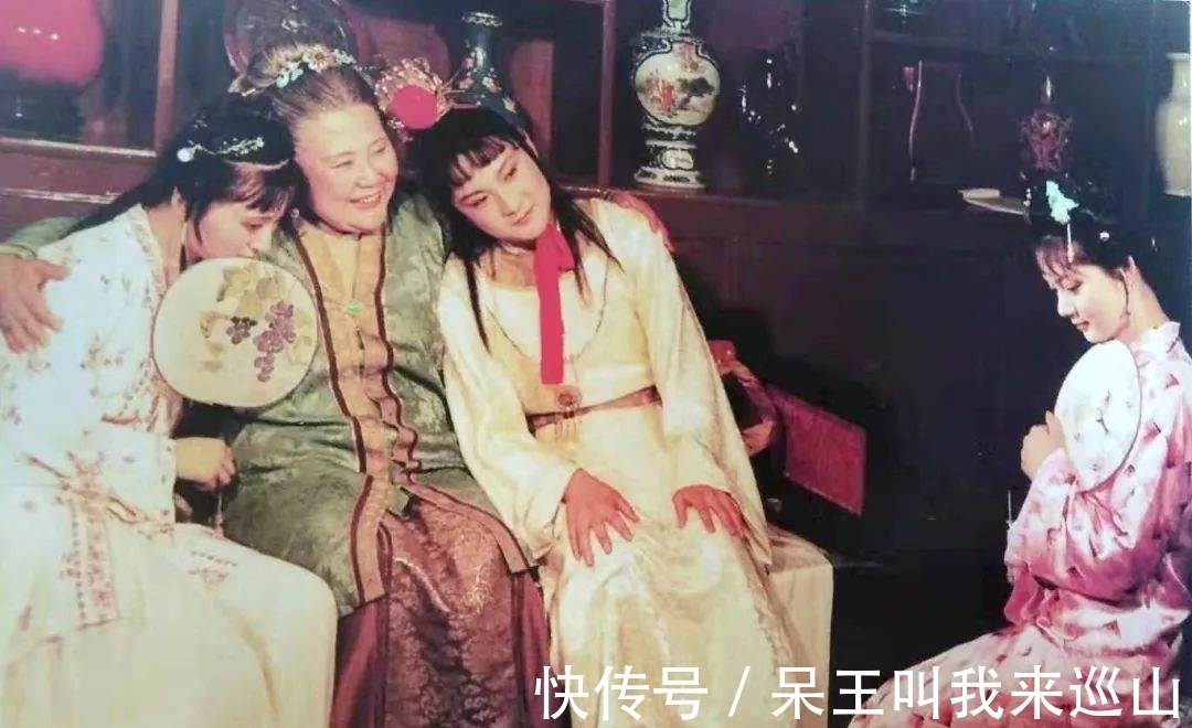 老太太$宝玉和林妹妹他两个一娶一嫁，可以使不着官中的钱——凤姐的盘算