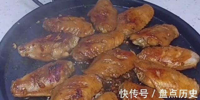 手指|这样做的蒜香鸡翅，老婆吃到吮手指，直呼太香没吃够