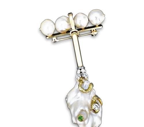 胸针 辛普森夫人的珠宝欣赏,她的豹子手镯柔性真好,能自己垂到手腕上