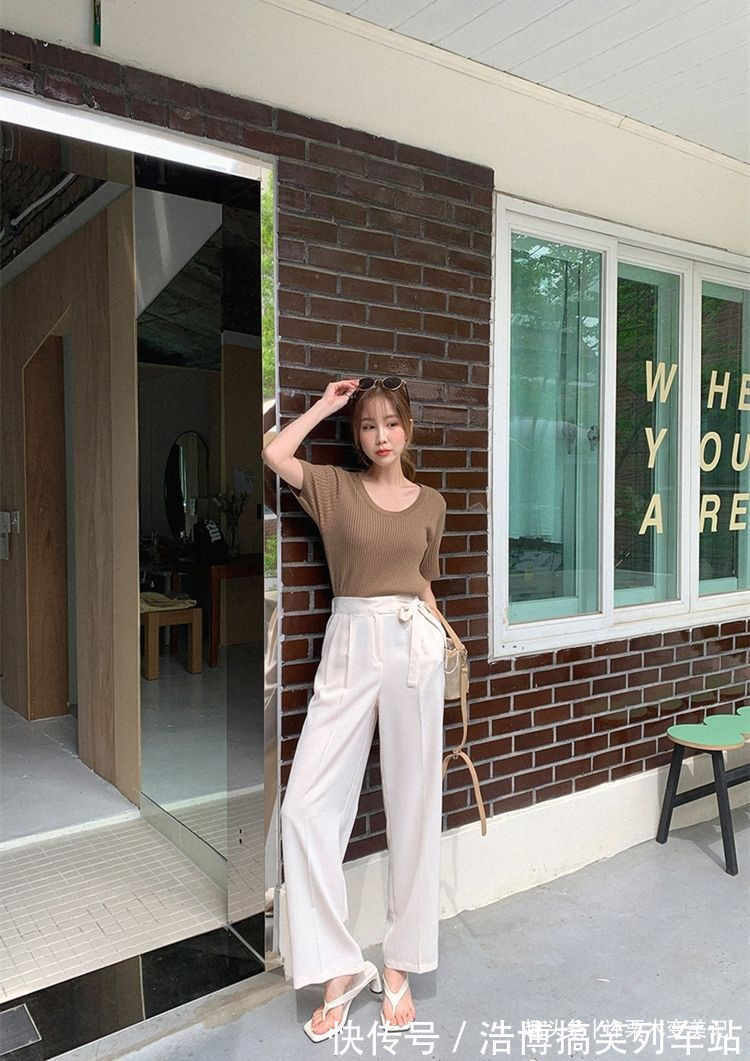 裤子 五六十岁女人尽量少穿黑裤子,多穿这5种裤子,好看又不老气!