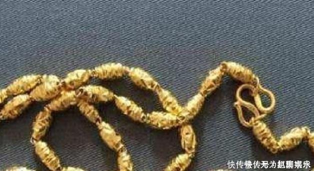 金项链|买“金项链”时,专挑这“3种”,金店老板一看:碰见真内行了!