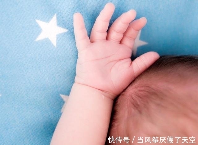 发育|孩子睡觉后常做这4个举动,暗示大脑“发育高”,更易成为小学神