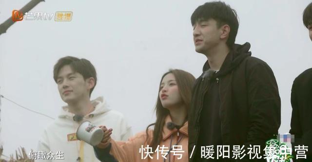 节目组|节目组失误关掉滤镜,王源满脸痘颜值大跌,杨超越皮肤不如董力!