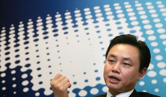 黄氏|一个捡破烂的少年如何创造商业帝国 让马云刘强东都敬仰！