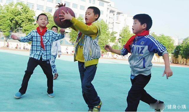 积食|7岁小男孩长期积食不在意，拖成脾虚，儿科主任：家长太无知了