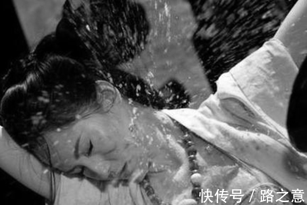 命案$清代奇案:蹊跷命案县令无能,夫人献计破奇案,岂料她才是蛇蝎!