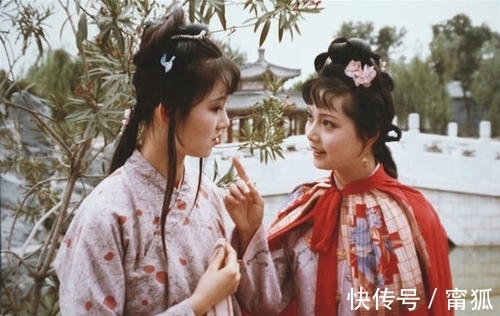 贾府@薛宝钗家到底有多穷?在贾府多年花的钱,赶不上贾府给他们的零头