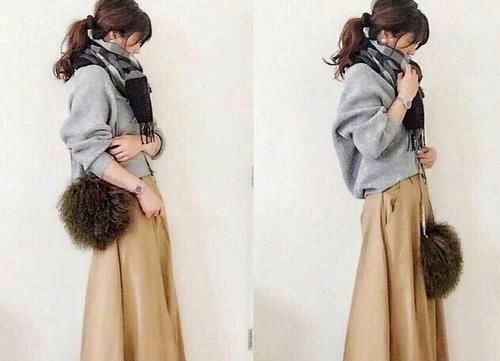 轻熟女人挚爱单品：短款毛衣和长款开衫，这样搭配最温柔