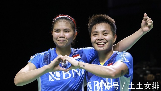 泰国|开门红！羽球奥运冠军2-0轻取泰国组合，羽坛女神打赢德比战