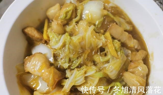 白菜炖粉条超好吃，技巧全在这，做出来鲜香入味，一大锅不够吃！