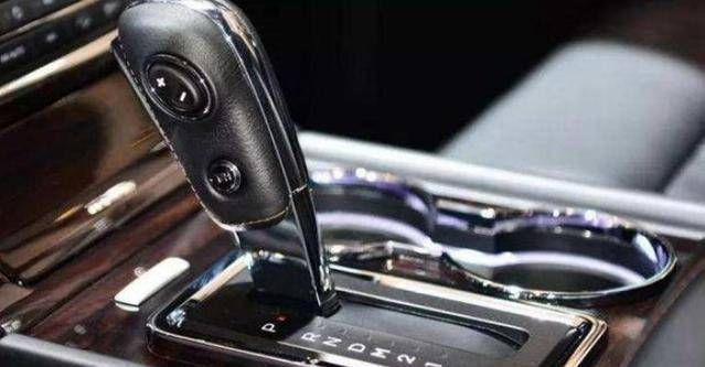 车仪表盘off亮了是什么