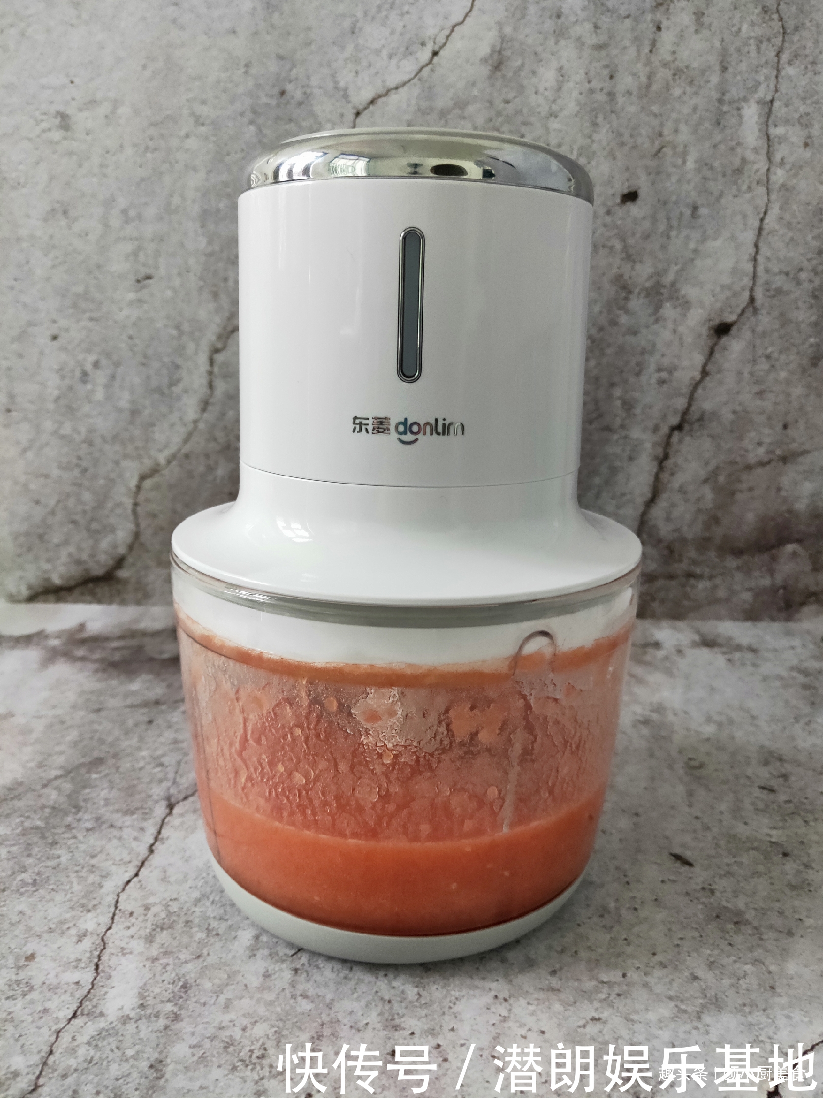  孩子|西红柿不要炒着吃了，教你1个新吃法，酸甜可口，孩子超爱吃