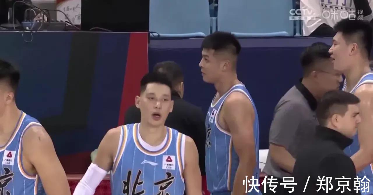 砍分|胡金秋半场10分10篮板,赵岩昊高效砍分,浙江广厦47-30首钢