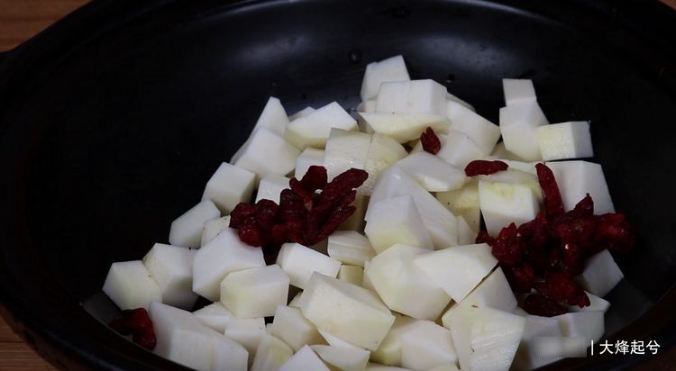 芋头最近火了，多给家人做，不蒸不炒不炸，营养解馋又滋补