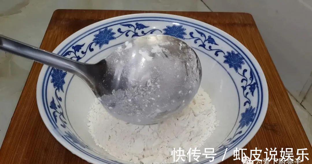 早餐饼|早餐饼最好吃的做法,锅里一炸,个个松软不吸油,我家一周吃五次