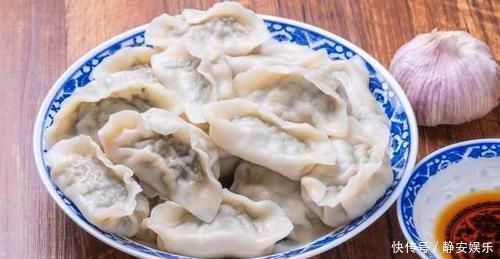 包萝卜饺子,这一步不能少,萝卜不出水,新鲜没怪味,孩子也爱吃