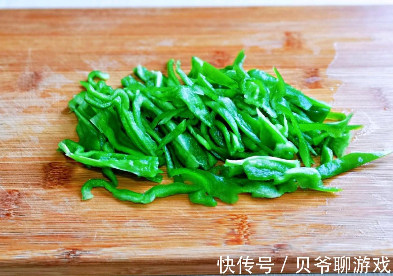 腐竹的家常做法,青椒炒腐竹,5分钟做好一道菜