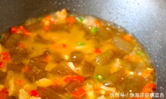 滑嫩|老辈人特爱的红薯粉,煮2次才能吃,滑嫩爽口似布丁,孩子也喜欢