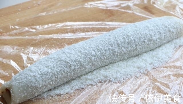 保鲜膜|糯米小甜点,2分钟学会蒸一蒸卷一卷,小白也可一展身手