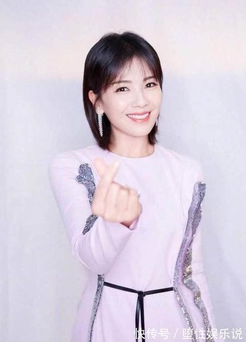 下巴|你适合披头发还是扎头发?主要看这3个部位,发际线是关键