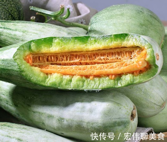 绿皮|买羊角蜜时，绿皮的甜还是白皮的甜？学会这一招，一挑一个准！
