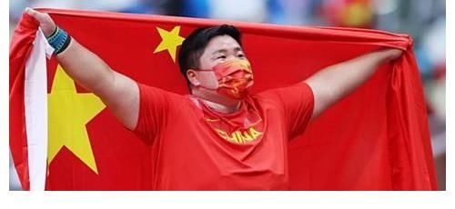 巩立姣与谢霆锋录节目，比拼扔土豆，结果还挺出乎意料