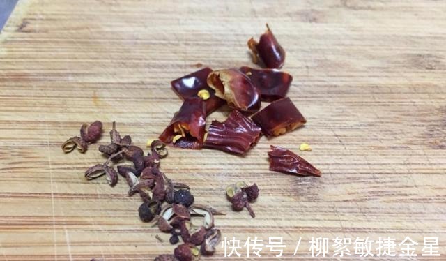 火候|黄瓜不只有凉拌，还可以炝拌，夏天吃倍儿爽！