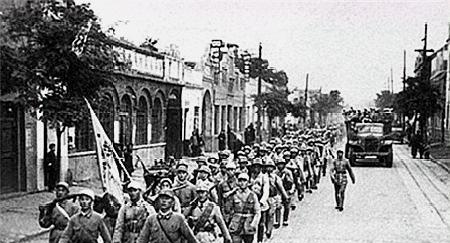 今何在|“明白人”王耀武:享年64岁!死后葬于八宝山,后代子女今何在?