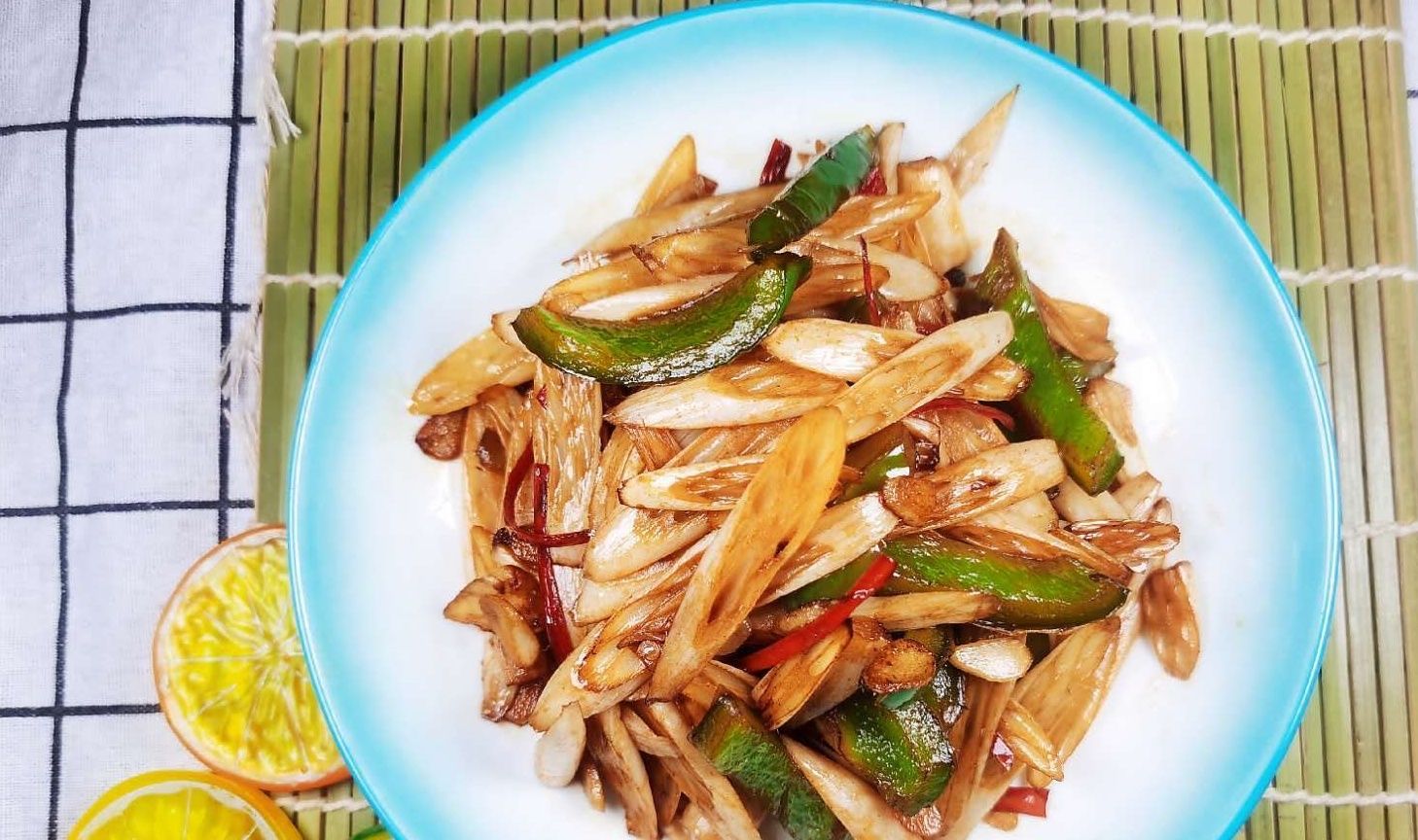 根状茎|它是“水中人参”，15元一斤，遇到不要错过，再不吃就要等明年