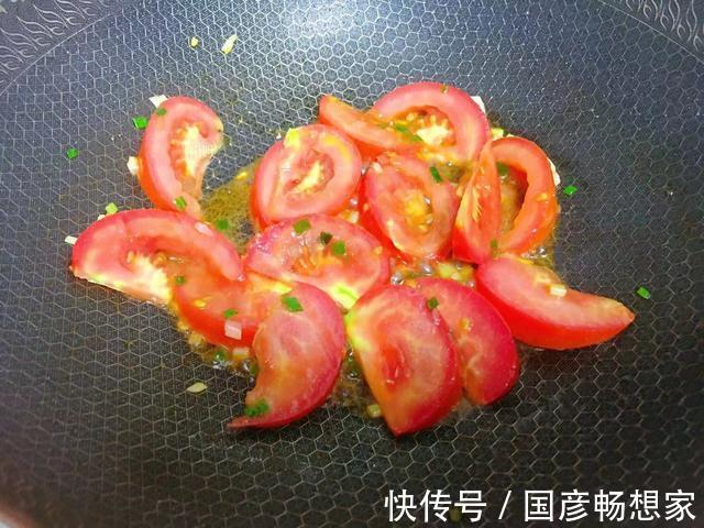 西红柿|秋天干燥最该喝这碗汤,清爽润燥又开胃,营养好吃还不长脂肪