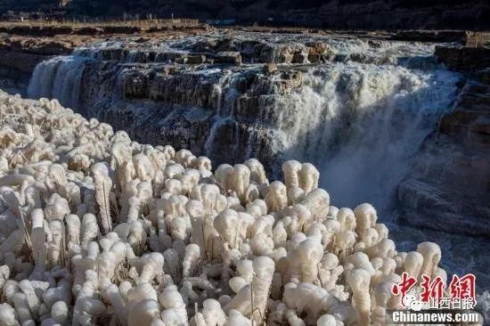 黄河|受强冷空气影响 黄河山西河津段出现流凌