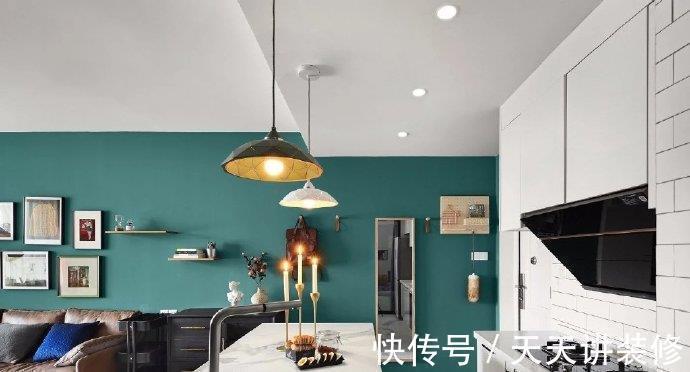 小户型|50平米小户型,既有两居室,还宽敞舒适不拥挤,背景墙颜色超漂亮