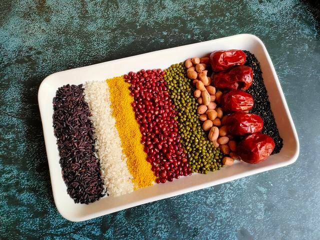  腊八粥里都有哪八样食材？教你正确做法，香甜糯滑，营养又好喝