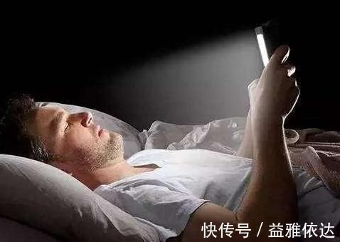 电子产品|年度7大不健康生活方式，前3个多半都有，简直不敢往下看！