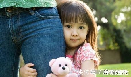 小孩子|孩子最好不要跟老人一起睡,原因不是迷信,而是这几点