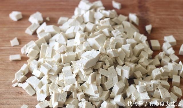 南瓜豆腐|用南瓜和豆腐做素馅儿包，无需过多调料，蒸出来比肉包子都香