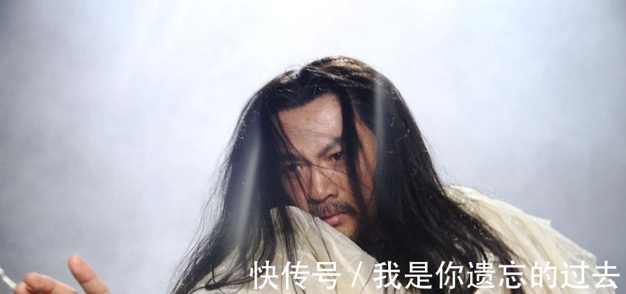 无崖子&天龙八部中最被高估的人, 常被拿来对比扫地僧, 其实排不进前十!