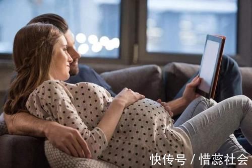 孕妈|孕期玩手机要注意三件事,否则胎儿容易发育迟缓,别让无知伤了娃