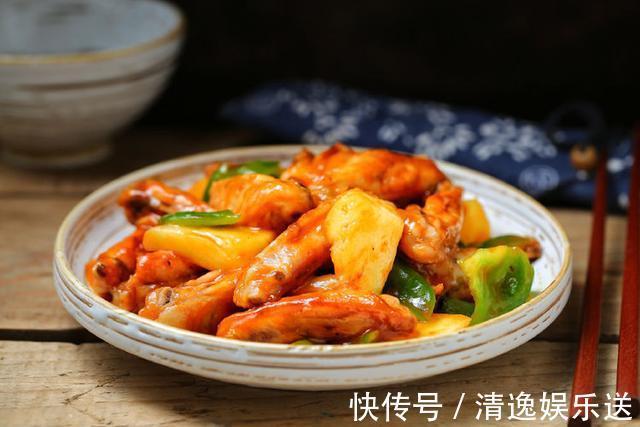 玉米淀粉|教你做菠萝咕咾鸡翅,菠萝处理有技巧,酸甜香嫩才够味
