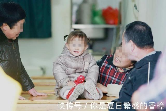 孩子|婆婆在宝宝身上动“手脚”,妈妈掀开衣服后大哭,网友迷信害人