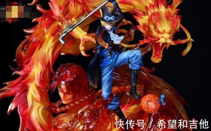 海贼王|艾斯火龙手办卖5千被讽太贵,关上灯看10万也不卖
