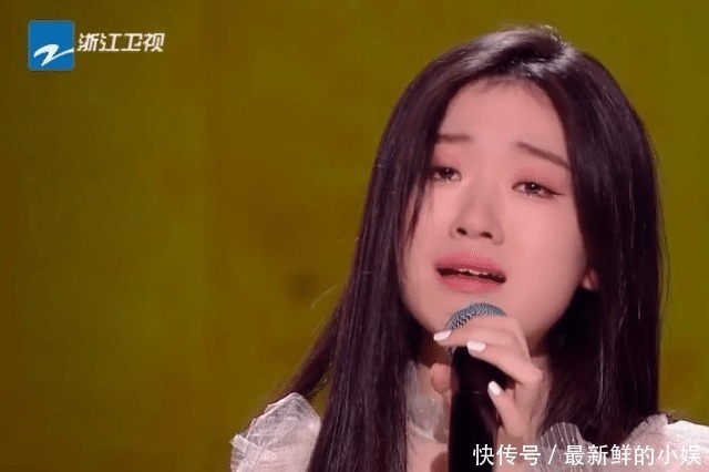 感冒|中国好声音单依纯演唱现场失误,专业评审票数为何仍然这么高