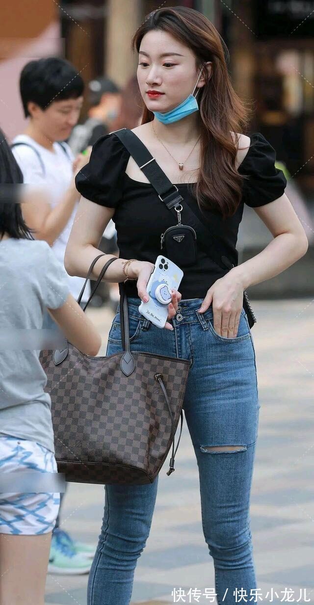 瑜伽裤 丰腴凹凸的瑜伽裤美女,让造型远离俗套感,君子好逑