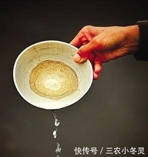 你见过农民在山里剖晒地瓜干吗?地瓜干有哪些用途?