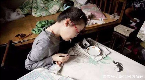 专家|渐冻症女孩苦练绘画30年,仕女图是她唯一骄傲,专家:缺少灵魂