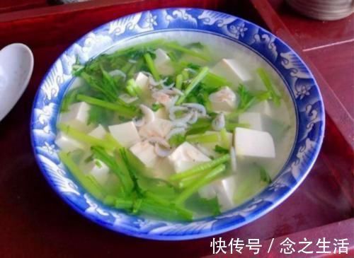 茼蒿菜|真正的“补钙汤”找到了，钙质比牛奶还高，简单煮一煮，不懂吃可惜了