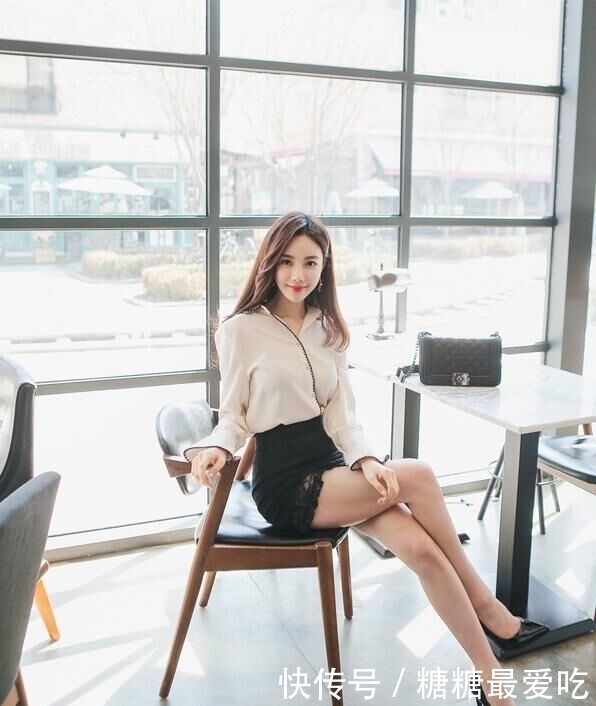 高跟鞋让你在脚上传递着性感美态,展现出女性的性感和高贵的气质