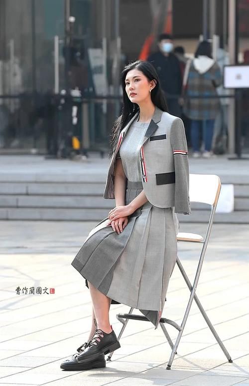 三里屯美女，脚踝之美也能很惊艳